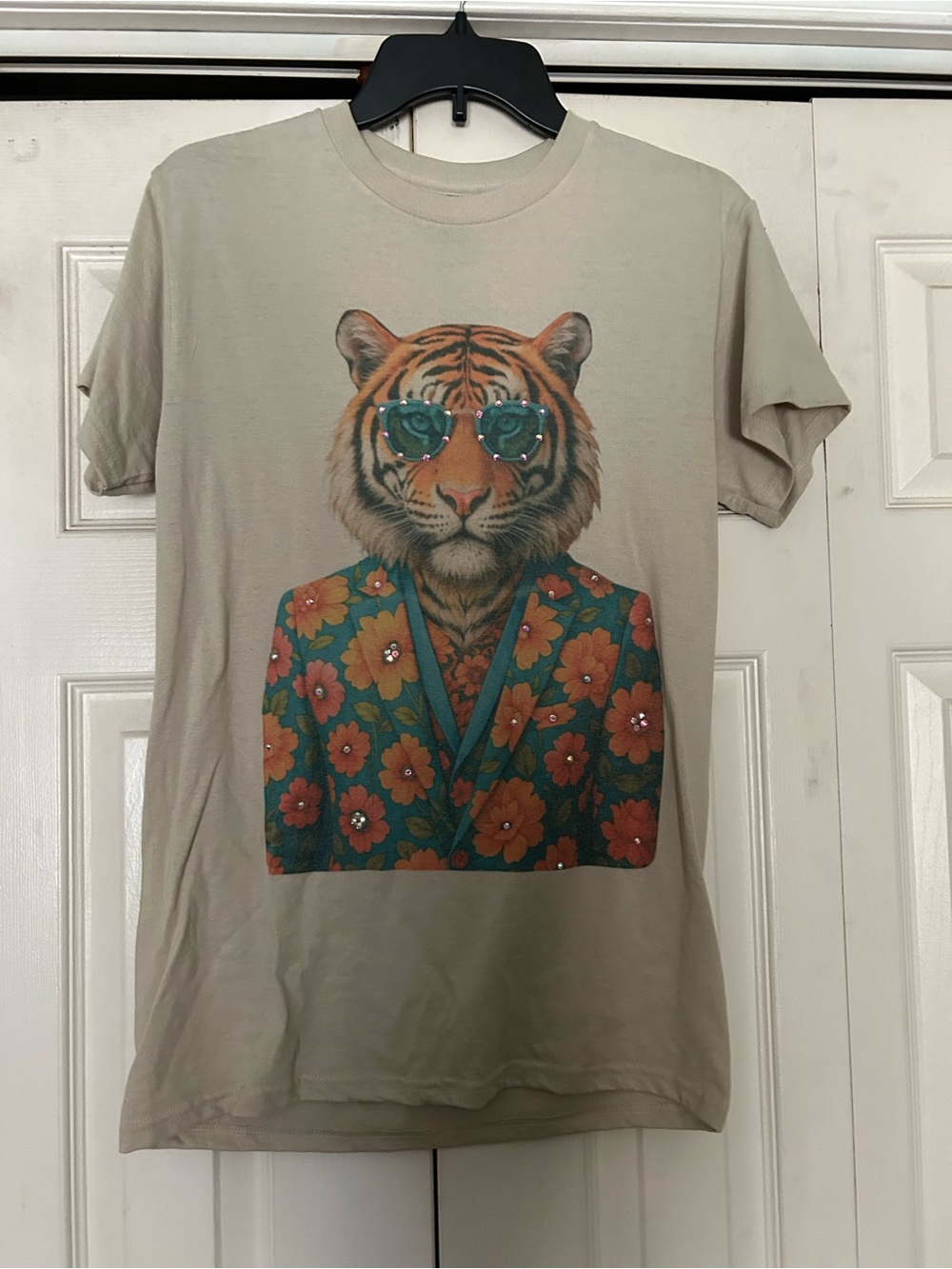 Women’s Beige Graphic Tiger T-Shirt with Floral Blazer Print